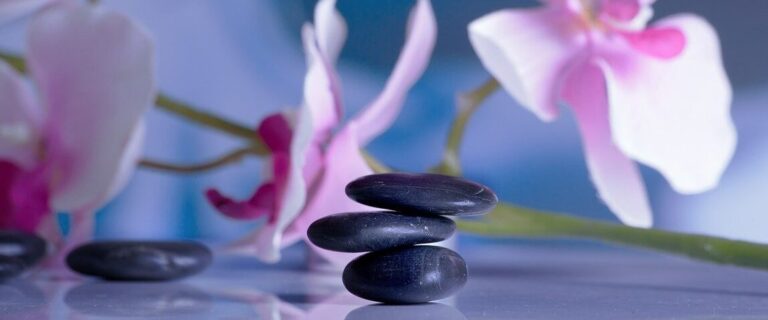 massage, recreation, relaxation-599532.jpg